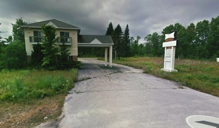 Kings Motel (Kings Inn, Kings Motel) - 2018 Street View (newer photo)